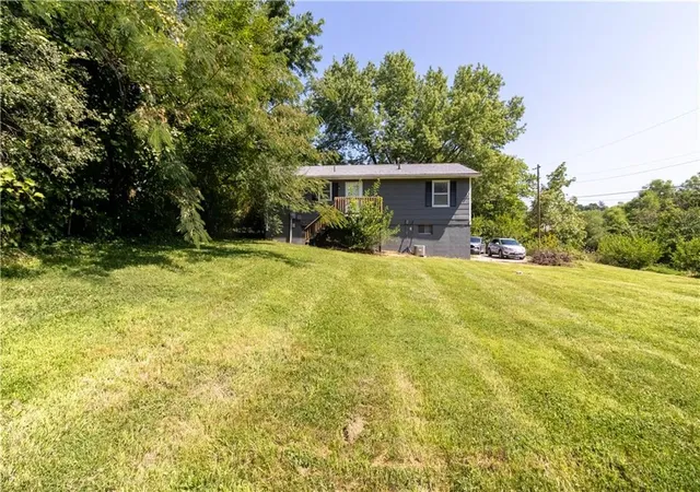3rd image of 101 W 8Th St, Knob Noster, MO 65336 | MLS# 2631978