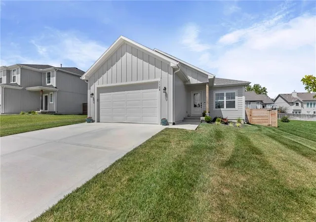 1st image of 1128 S 12th Ter, Louisburg, KS 66053 | MLS# 2631982