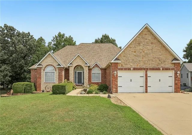 1st image of 62 Nw 241st Rd, Clinton, MO 64735 | MLS# 2631984