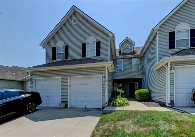 Photo 1 of Sale Pending at 8112 N Lawn Ave, Kansas City, MO 64119 | MLS# 2631998 | Listing updated on 2026-09-03