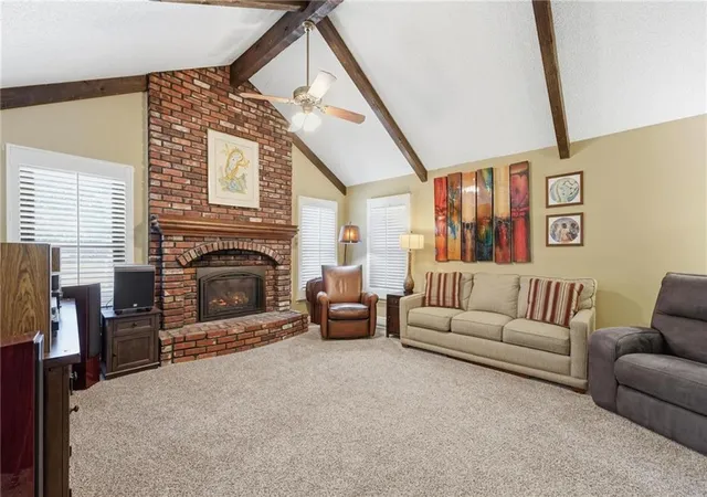 Photo 3 of Single family home for sale at 842 York Pl, Liberty, MO 64068 | MLS# 2632000 | Listing updated on 2026-09-30