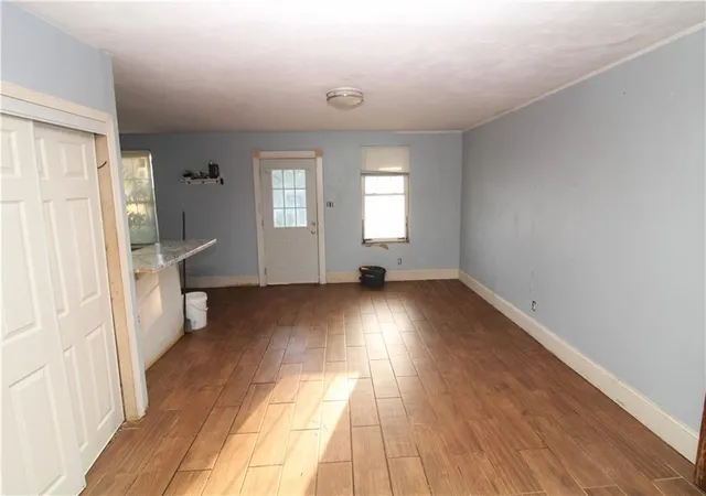 Photo 5 of Single family home for sale at 3305 S Leonard Rd, Saint Joseph, MO 64503 | MLS# 2632007 | Listing updated on 2026-07-17
