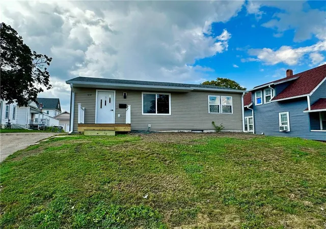 2nd image of 419 E 3rd St, Maryville, MO 64468 | MLS# 2632021