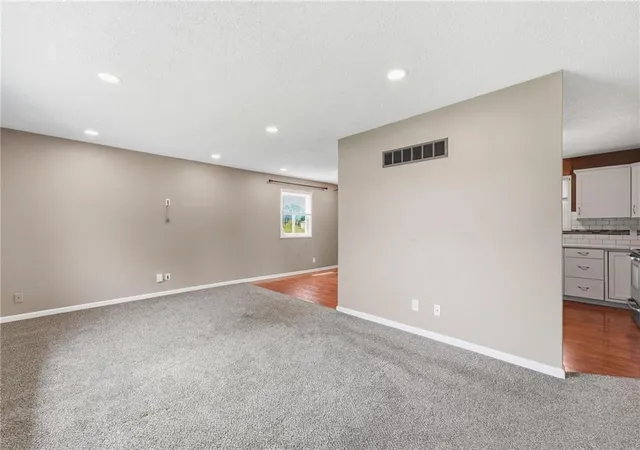 Photo 5 of Sale Pending at 5336 N Richmond Ave, Kansas City, MO 64119 | MLS# 2632028 | Listing updated on 2026-08-26