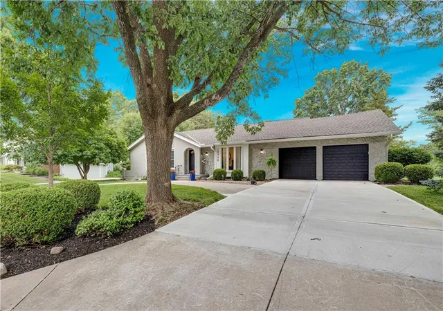 4th image of 12730 Overbrook Rd, Leawood, KS 66209 | MLS# 2632029