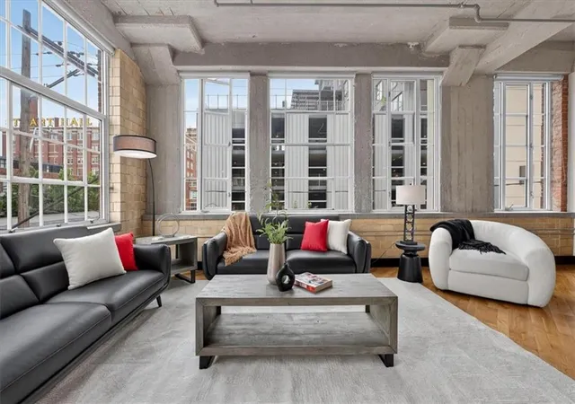 Photo 3 of Condo for sale at 2029 Wyandotte St #204, Kansas City, MO 64108 | MLS# 2632039 | Listing updated on 2026-09-05