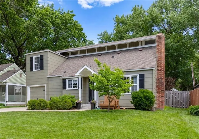 2nd image of 5204 W 50th Terrace, Roeland Park, KS 66205 | MLS# 2632040