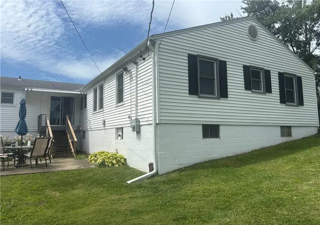 Photo 4 of Single family home for sale at 1309 S 35 Street, Saint Joseph, MO 64507 | MLS# 2632045 | Listing updated on 2026-08-19