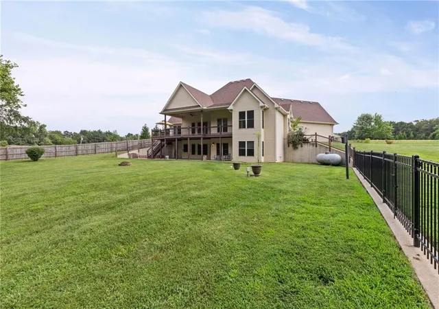 Photo 3 of Single family home for sale at 564 Nw 41 Road, Warrensburg, MO 64093 | MLS# 2632069 | Listing updated on 2026-09-29