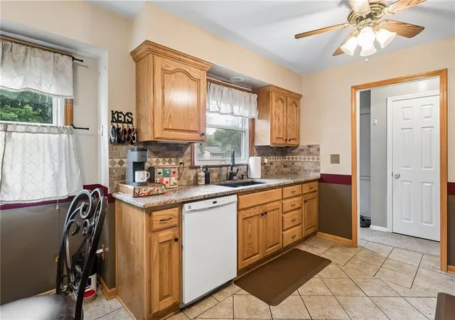 5th image of 8605 W 80th Terrace, Overland Park, KS 66204 | MLS# 2632087