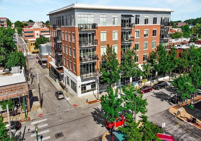 Photo 2 of Condo for sale at 4141 Pennsylvania Ave #407, Kansas City, MO 64111 | MLS# 2632091 | Listing updated on 2026-08-04