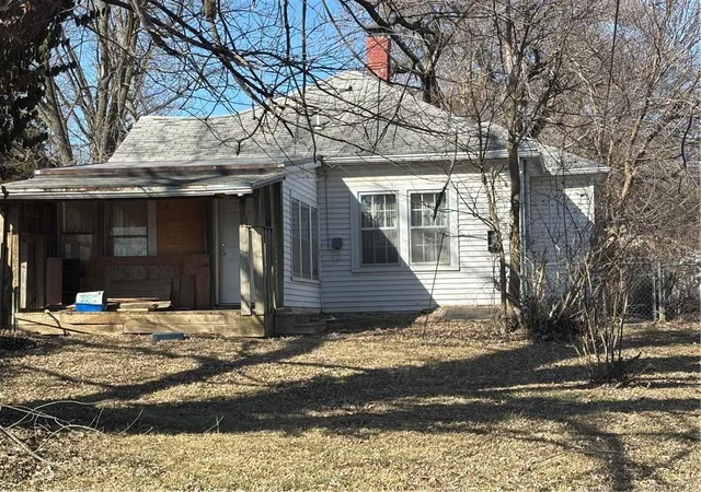 Photo 3 of Single family home for sale at 606 Harmon St, Saint Joseph, MO 64504 | MLS# 2632093 | Listing updated on 2026-08-03