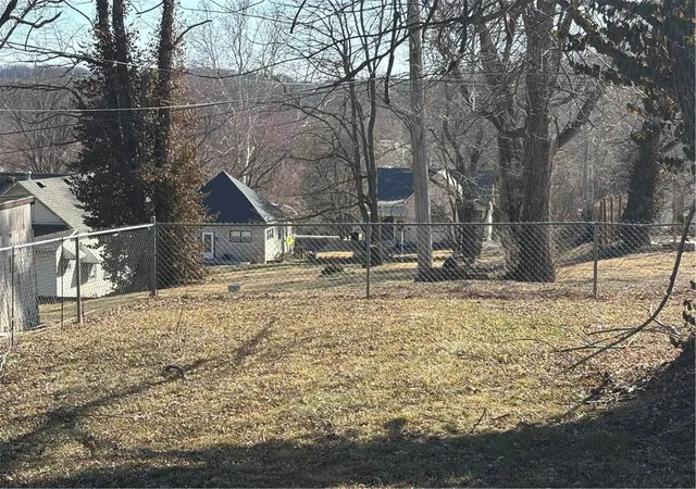 Photo 3 of Single family home for sale at 606 Harmon St, Saint Joseph, MO 64504 | MLS# 2632093 | Listing updated on 2026-08-03