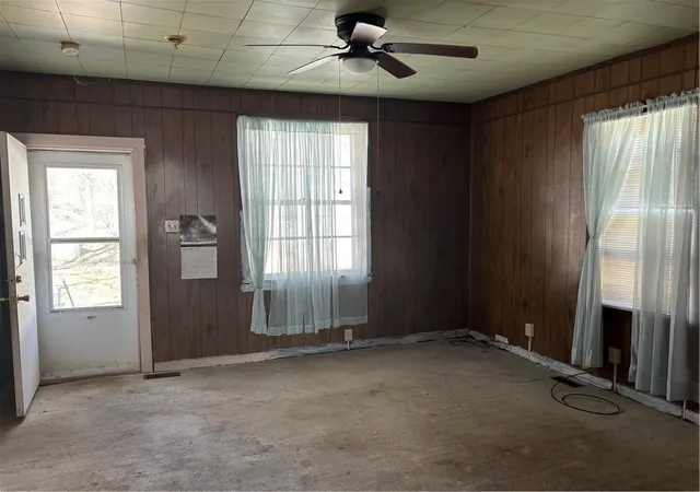Photo 4 of Single family home for sale at 606 Harmon St, Saint Joseph, MO 64504 | MLS# 2632093 | Listing updated on 2026-08-03