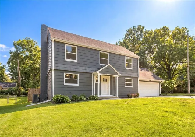 Photo 2 of Sale Pending at 1263 W 67th Terrace, Kansas City, MO 64113 | MLS# 2632096 | Listing updated on 2026-08-14