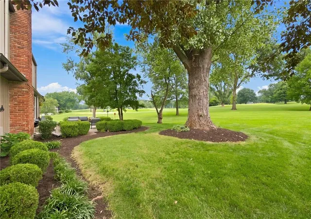 1st image of 12855 Sagamore Rd, Leawood, KS 66209 | MLS# 2632098