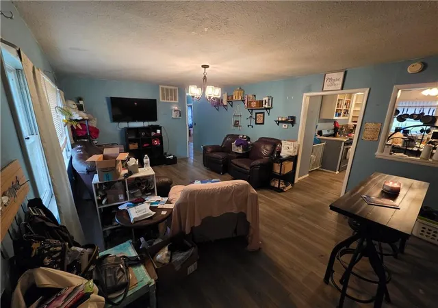 Photo 2 of Single family home for sale at 304 Warwick Rd, Coffeyville, KS 67337 | MLS# 2632102 | Listing updated on 2026-07-18