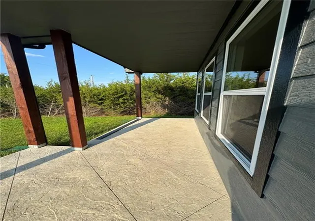 4th image of 213 Bald Eagle Dr, La Cygne, KS 66040 | MLS# 2632108