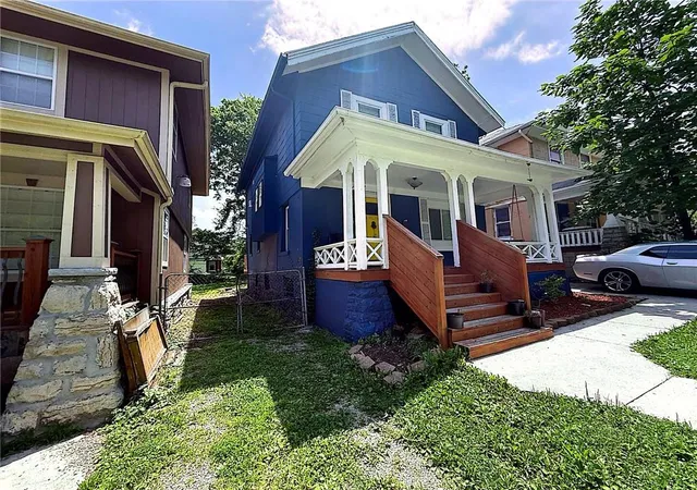 Photo 2 of Single family home for sale at 3019 Brooklyn Ave, Kansas City, MO 64109 | MLS# 2632114 | Listing updated on 2026-09-05