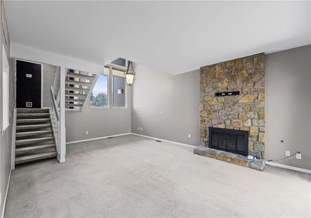 image of 8058 Colony Ln, Lenexa, KS 66215 | MLS# 2632140