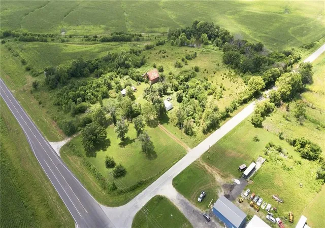 3rd image of 4191 Delaware Rd, Elsmore, KS 66732 | MLS# 2632142