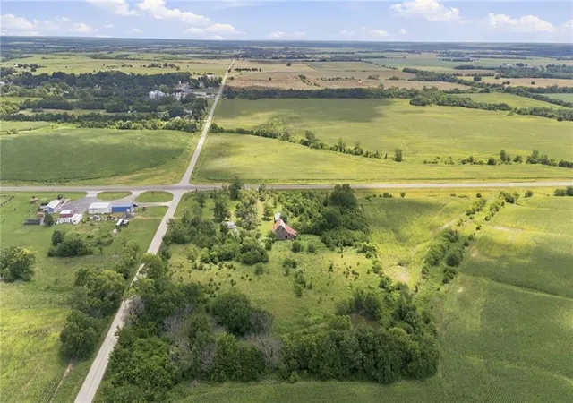 4th image of 4191 Delaware Rd, Elsmore, KS 66732 | MLS# 2632142