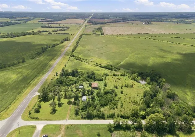 5th image of 4191 Delaware Rd, Elsmore, KS 66732 | MLS# 2632142