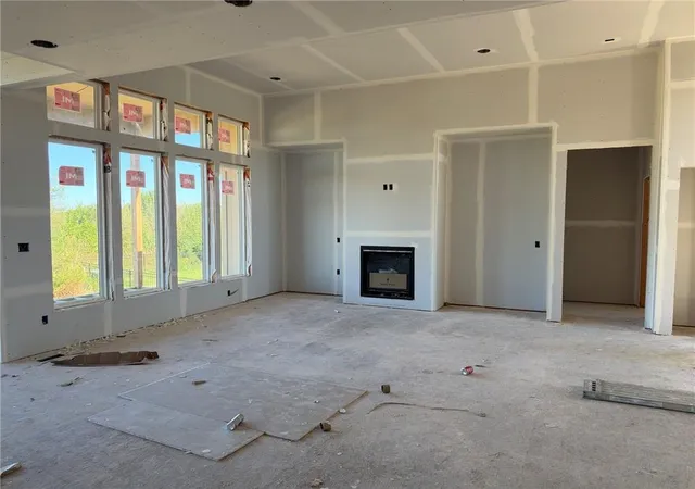 Photo 4 of Single family home for sale at 18457 Mohawk Ln, Stilwell, KS 66085 | MLS# 2632170 | Listing updated on 2026-10-05