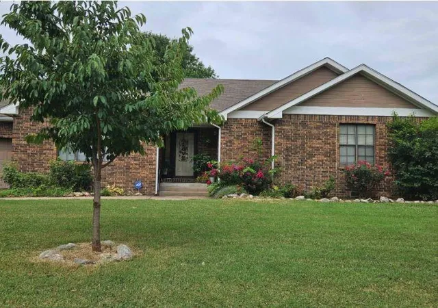 Photo 3 of Single family home for sale at 3612 Norman Dr, Joplin, MO 64804 | MLS# 2632180 | Listing updated on 2026-08-13