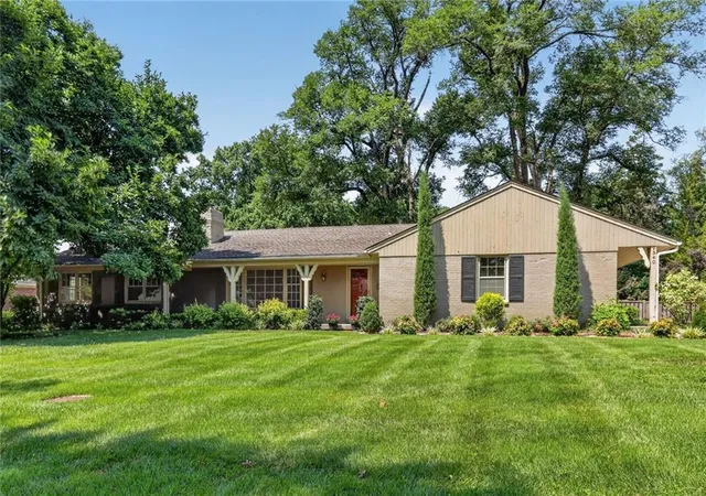 24th image of 9340 Canterbury St, Leawood, KS 66206 | MLS# 2632183