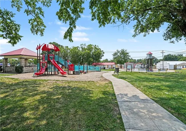 Photo 20 of Sale Pending at 307 N Raum St, Lawson, MO 64062 | MLS# 2632193 | Listing updated on 2026-08-31
