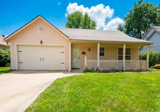 Photo 1 of Sale Pending at 14923 E 48th Terrace, Kansas City, MO 64136 | MLS# 2632198 | Listing updated on 2026-08-09