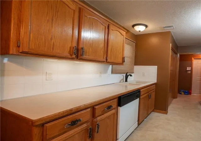 Photo 4 of Sale Pending at 14923 E 48th Terrace, Kansas City, MO 64136 | MLS# 2632198 | Listing updated on 2026-08-09