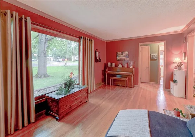 Photo 3 of Single family home for sale at 4644 Blue Ridge Blvd, Kansas City, MO 64133 | MLS# 2632207 | Listing updated on 2026-08-26