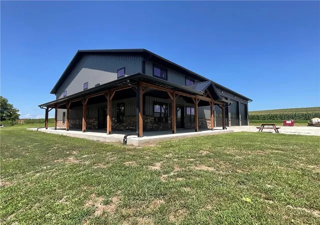 Photo 5 of Single family home for sale at 19383 Bottomview Rd, Lexington, MO 64067 | MLS# 2632222 | Listing updated on 2026-07-24