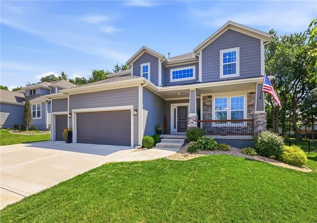 1st image of 9161 Green Rd, Lenexa, KS 66227 | MLS# 2632238