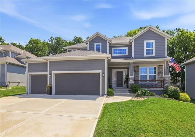2nd image of 9161 Green Rd, Lenexa, KS 66227 | MLS# 2632238