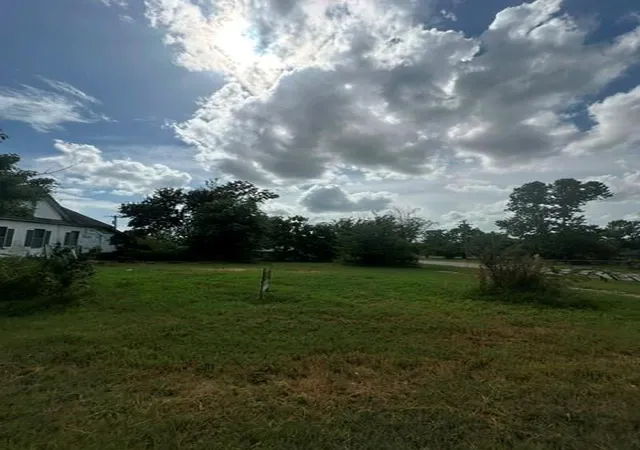 1st image of 1102 Elm St, Galena, KS 66739 | MLS# 2632239