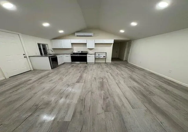 Photo 3 of Single family home for sale at 4112 N Mersington Ave, Kansas City, MO 64117 | MLS# 2632246 | Listing updated on 2026-09-04