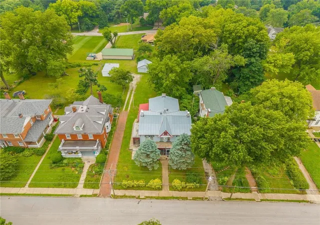 Photo 4 of Single family home for sale at 1321 South St, Lexington, MO 64067 | MLS# 2632252 | Listing updated on 2026-09-04