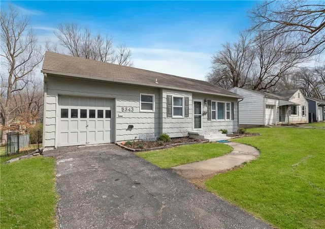 2nd image of 5343 Briar St, Roeland Park, KS 66205 | MLS# 2632259