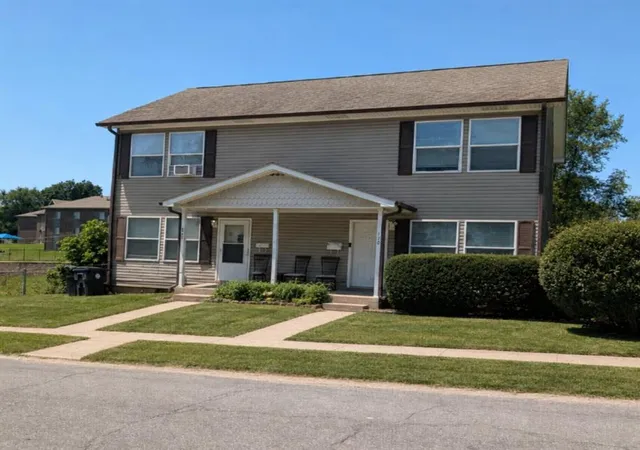 Photo 1 of Sale Pending at 420 S & 422 15th St, Saint Joseph, MO 64501 | MLS# 2632276 | Listing updated on 2026-08-07