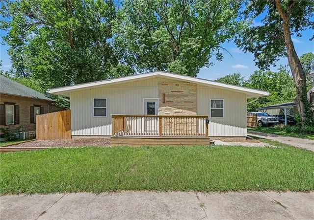 30th image of 828 N Oak St, Ottawa, KS 66067 | MLS# 2632277