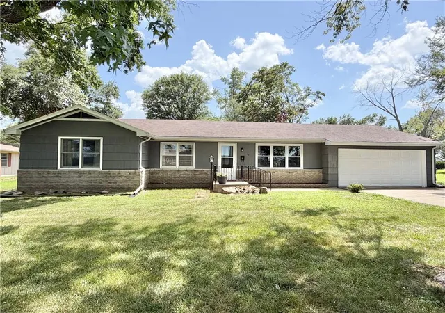 1st image of 703 W Summit St, Butler, MO 64730 | MLS# 2632282