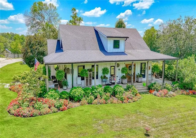 4th image of 804 Sw County Rd Vv Hwy, Centerview, MO 64019 | MLS# 2632288