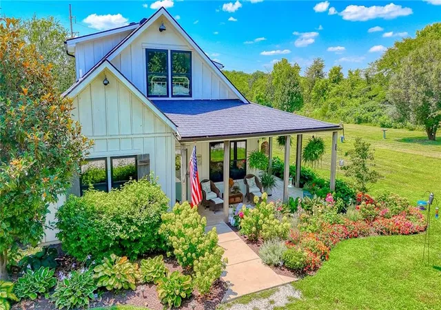 5th image of 804 Sw County Rd Vv Hwy, Centerview, MO 64019 | MLS# 2632288
