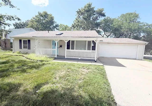 Photo 1 of Single family home for sale at 616 Ne 67th Terrace, Kansas City, MO 64118 | MLS# 2632292 | Listing updated on 2026-09-03