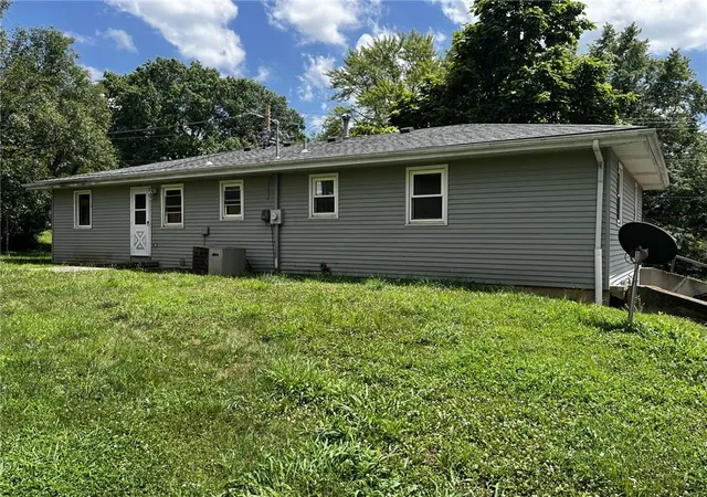 Photo 2 of Single family home for sale at 1204 Wornall Rd, Excelsior Springs, MO 64024 | MLS# 2632294 | Listing updated on 2026-07-20