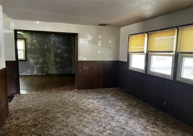 Photo 3 of Single family home for sale at 1204 Wornall Rd, Excelsior Springs, MO 64024 | MLS# 2632294 | Listing updated on 2026-07-20