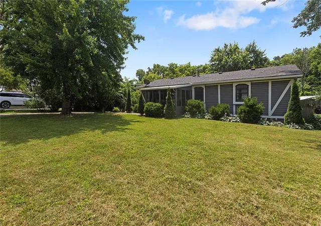Photo 3 of Sale Pending at 913 Roncelli Rd, Lexington, MO 64067 | MLS# 2632296 | Listing updated on 2026-08-25
